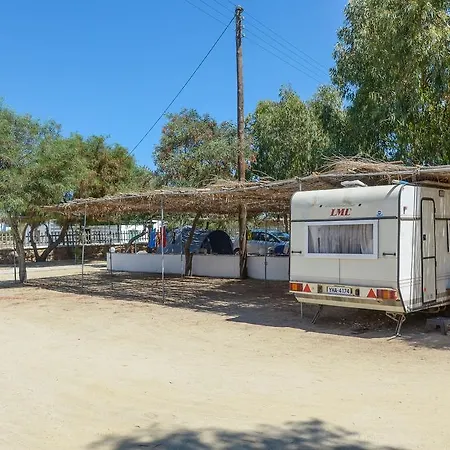 אתר קמפינג Naxos 2*