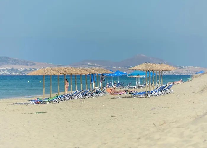 Naxos אתר קמפינג 2*